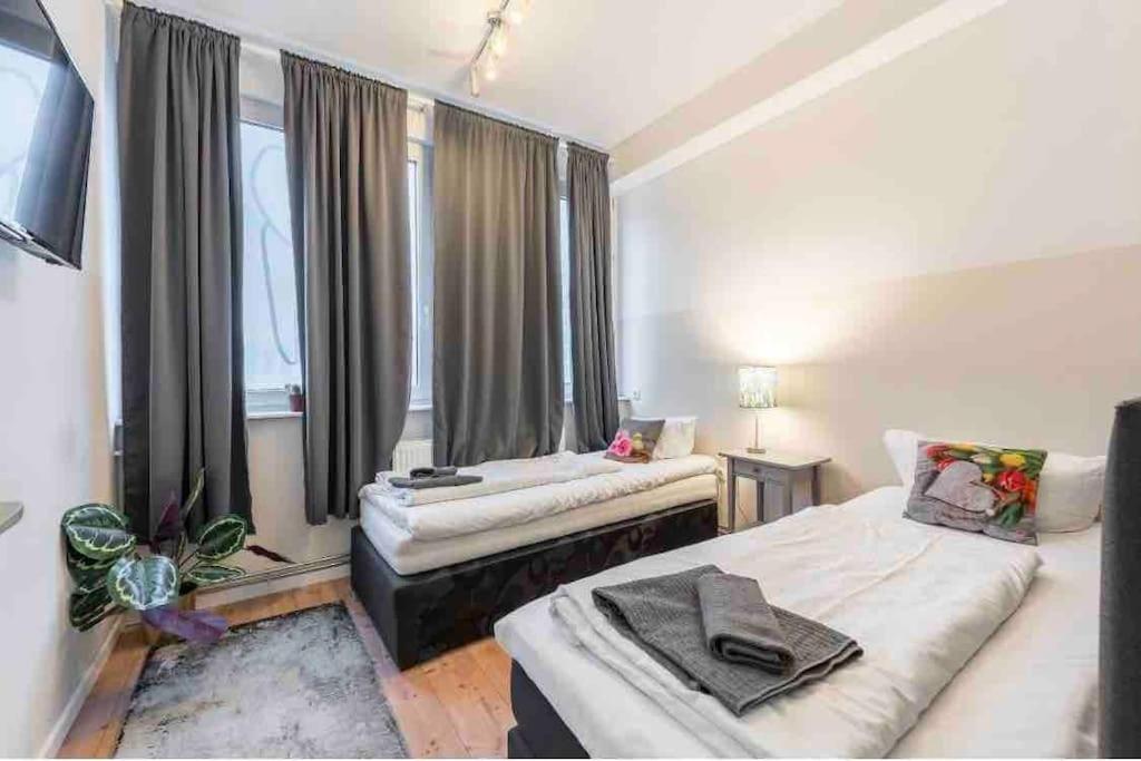 Big Fancy Apartments City Center Berlin Exterior photo